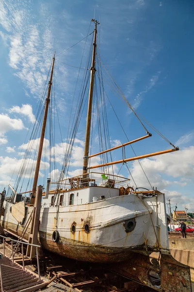 Large sailing boat in dock — Stock Photo, Image