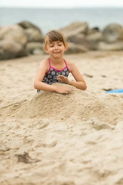 Young girl — Stock Photo, Image