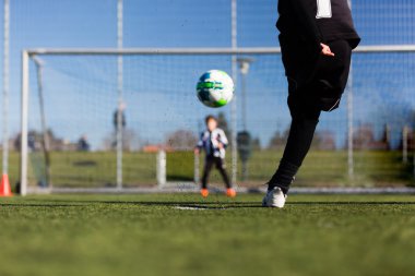 Futbolcu ve penaltı atışları sırasında kaleci