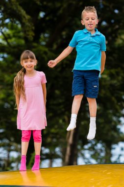 çocukların yaşam dolu yastık