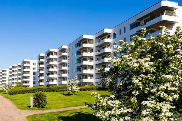 Modern residential building — Stock Photo, Image