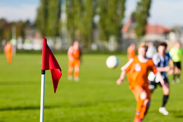 Jugadores de fútbol borroso jugando partido de fútbol amateur —  Fotos de Stock