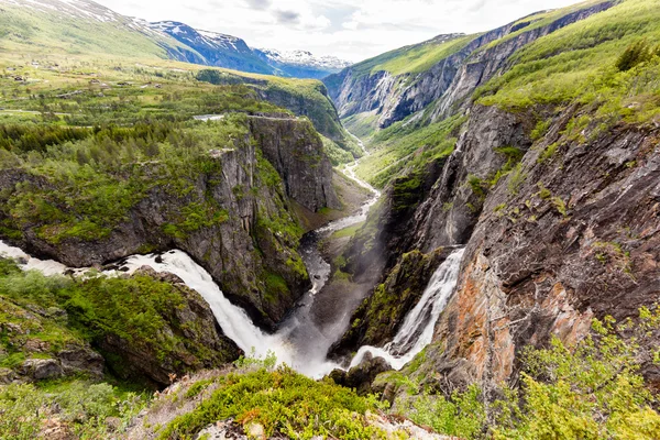 Водоспади Ворінґсфоссен поблизу Гардангервідди (Норвегія). — стокове фото