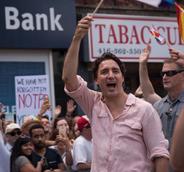 Toronto gurur geçit 2016