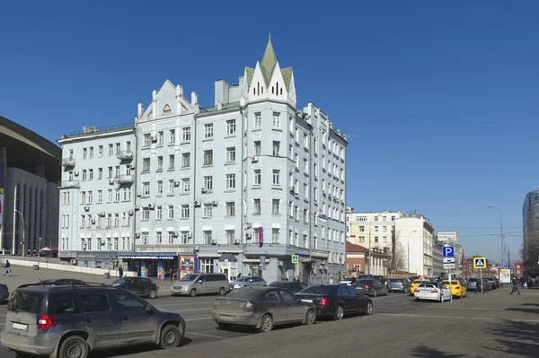 Moskova sokakları. Eski apartman ın görünümü A.D.Chernyatina, 1912-1914 yıl, altı katlı, Shchepkin Street, Home 47, Bina 1