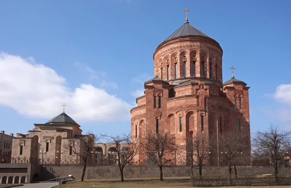 Complejo de la iglesia armenia en Moscú, Catedral de la Transfiguración del Señor, la residencia del Exarca Patriarcal, la arquitectura armenia clásica — Foto de Stock