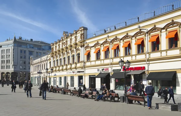 Eski Karlı ev Vorontsova - Evdokimov - Shorina, Kuznetsky Most Street, 7/6/9, 18.