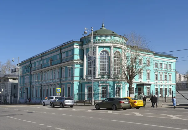 Moscow State Art Gallery of People's Artist of the USSR Ilya Glazunov on Volkhonka — Stock Photo, Image