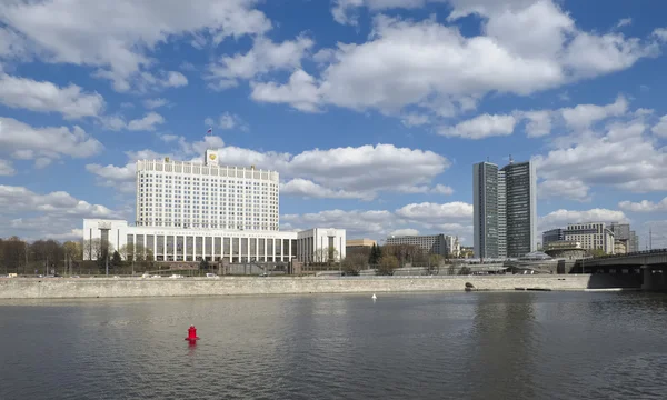 Moscow, Rusya Federasyonu ve medya bölümü bina hükümeti ve Moskova'da, eski Comecon reklam evi görünümünü Panoraması