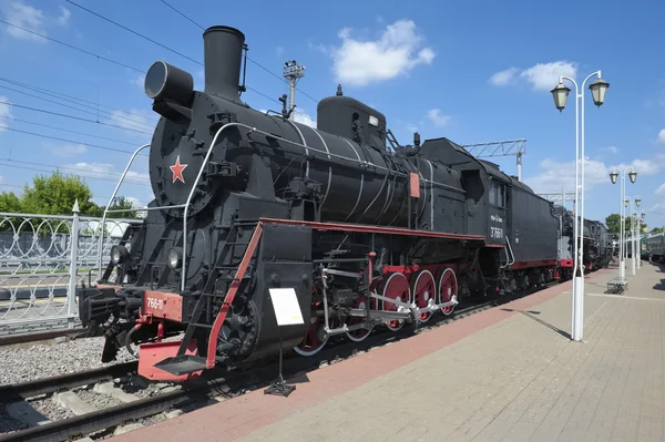 Museo del Transporte Ferroviario del ferrocarril de Moscú, locomotora de vapor de carga Er 766-11, construida en 1949 en la planta "MAVAG" en Hungría — Foto de Stock