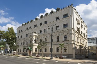 Pyzhi, Bolshaya Ordynka, 27/6, bina 3, 1890 yılında inşa edilmiş St Nicholas tapınağının Ev prichta, mimari bir anıt