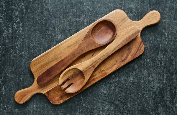 Wooden Spoons Cutting Boardfrom Wood Gray Background Top View Closeup — Stock Photo, Image