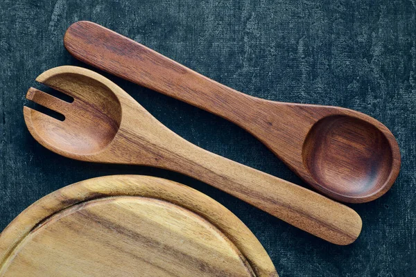 Utensili Cucina Cucchiai Legno Tagliere Vicino — Foto Stock