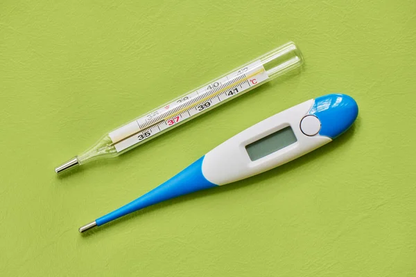 Medical Electronic Mercury Thermometers Close — Stock Photo, Image