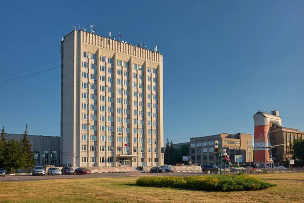 Zhukovsky Şehir İdaresi Binası manzarası: Zhukovsky, Rusya - 11 Temmuz 2021