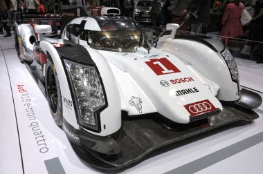 Audi r18 e-tron quattro