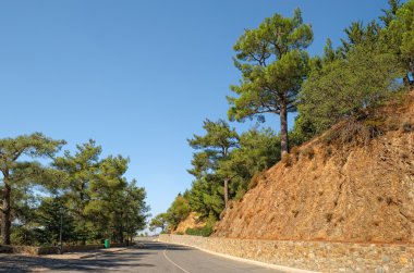 Troodos Dağları Kıbrıs'ta yol
