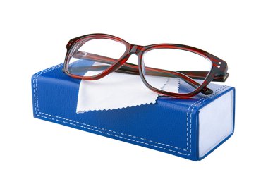 Mavi kutu üzerinde kırmızı çerçeve gözlük