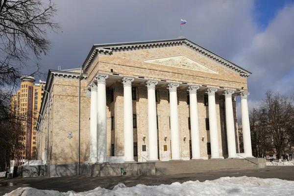 Zhukovsky, Rusko - 17 únor 2016: The centrální palác kultury města Zhukovsky, památka — Stock fotografie