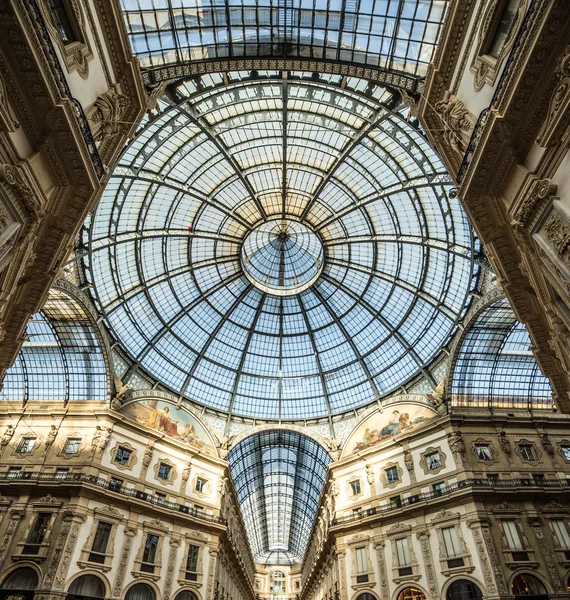 Galerie Vittorio Emanuele v Miláně, Itálie. — Stock fotografie