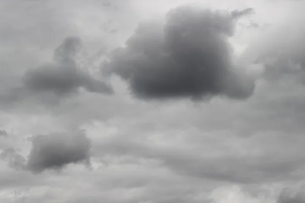 嵐の雲の暗い背景 — ストック写真