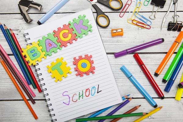 Zurück zu Schulbriefen und Büro- oder Studentenbekleidung. — Stockfoto