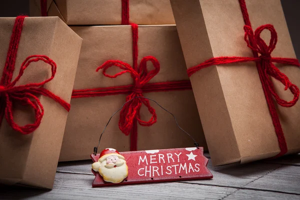 Noel el sanatları Hediyelik kutu yığını — Stok fotoğraf