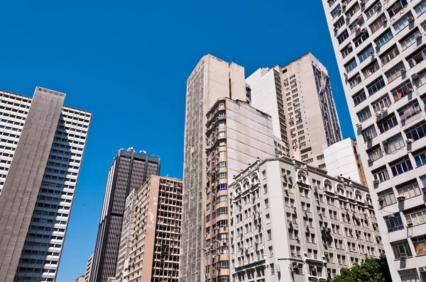 Gratte-ciel dans le centre-ville de Rio de Janeiro — Photo