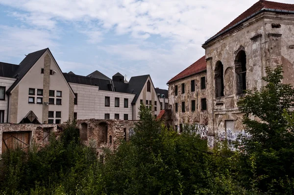 Edificio viejo abandonado — Foto de Stock