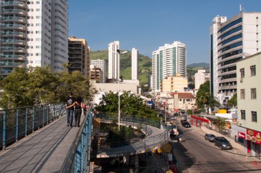 Yuvarlak Köprüsü'nde yayalar