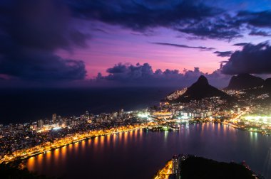 Güzel gece görünümü Rio de Janeiro