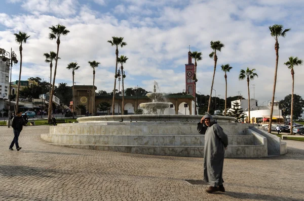 Escena de la ciudad en el casco antiguo de Tánger — Foto de Stock