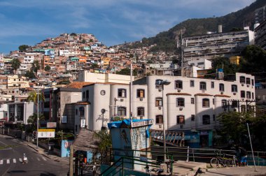 Favela Vidigal sokaklarında