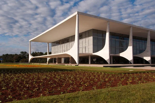 Palacio de Planalto en día nublado — Foto de Stock