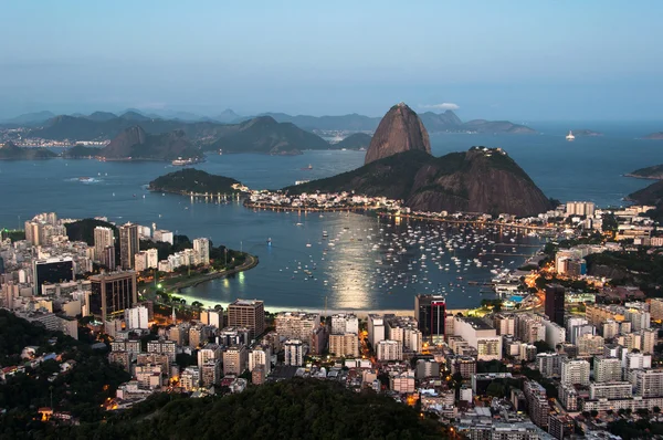 Vista ao pôr do sol no Rio de Janeiro — Fotografia de Stock