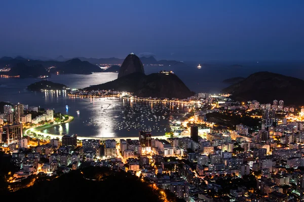 Vue par coucher de soleil à Rio de Janeiro — Photo