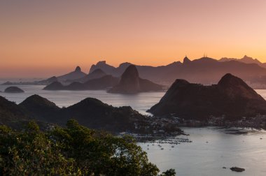 Rio de Janeiro dağları 