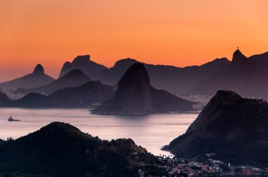 Rio de Janeiro dağları 