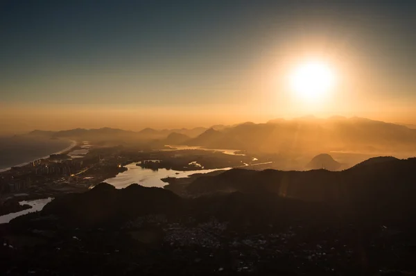 Rio de Janeyro v západu slunce — Stock fotografie