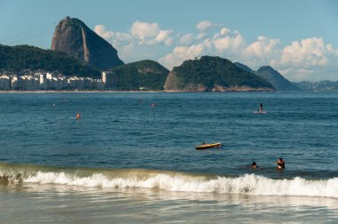 Red Beach insanlara