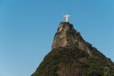 Kurtarıcı İsa heykeli