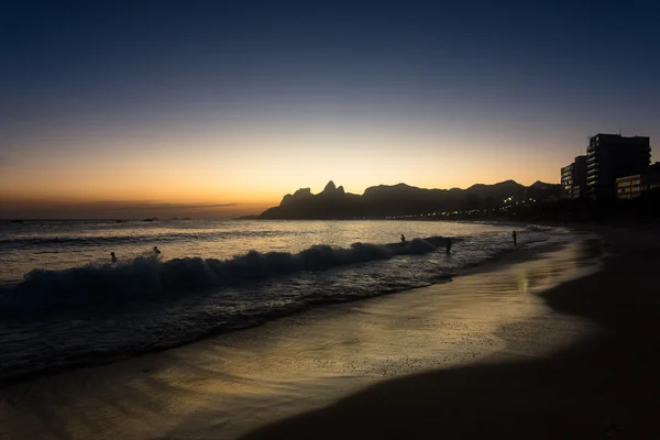 Zonsondergang in Ipanema Beach — Stockfoto