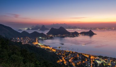 Gece ışıkları Rio de Janeiro
