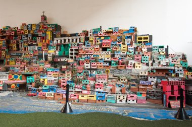 Renkli favela topluluk minyatür gösterimi