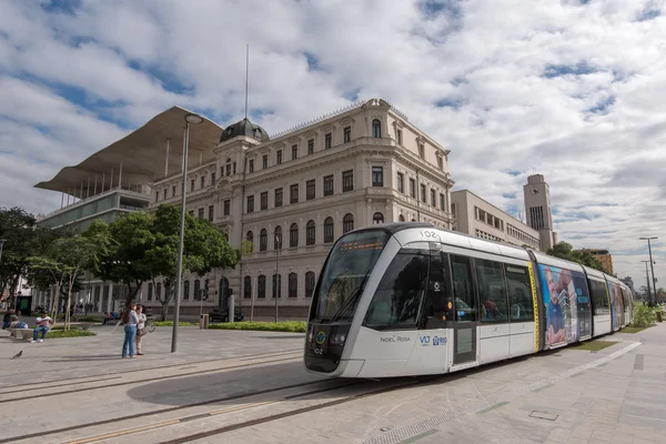 Новый городской трамвай Рио-де-Жанейро — стоковое фото