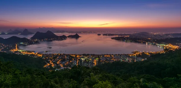 Nachtbeleuchtung des Rio de Janeiro — Stockfoto