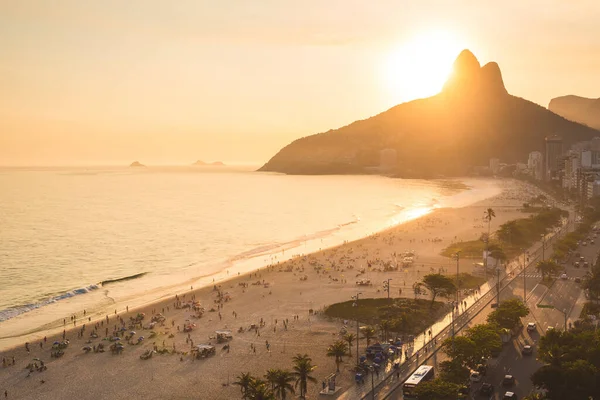 Günbatımına Kadar Rio Janeiro Daki Ipanema Sahili Yüksek Açılı Manzarası — Stok fotoğraf