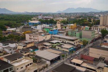 Rio de Janeiro, Brezilya - 31 Ocak 2021: Büyük Rio de Janeiro veya Metropolitan Bölgesi 'nin bir parçası olan Caxias Dükü' nün havadan görünüşü.