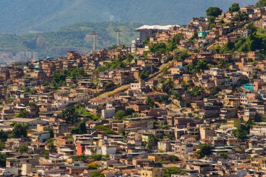Rio de Janeiro City, Brezilya 'nın varoşlarının tepelerindeki Favelas