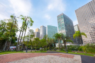 Rio de Janeiro şehrinin yüksek binaları ve ticari binaları.